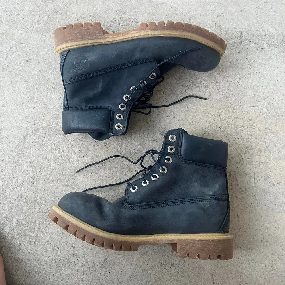 Timberland classic Boots size 8.5